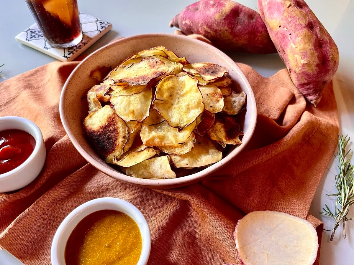 Chips de batata-doce assado