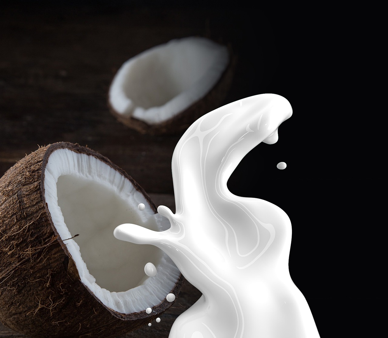 Leite de coco, usado na massa do manjar