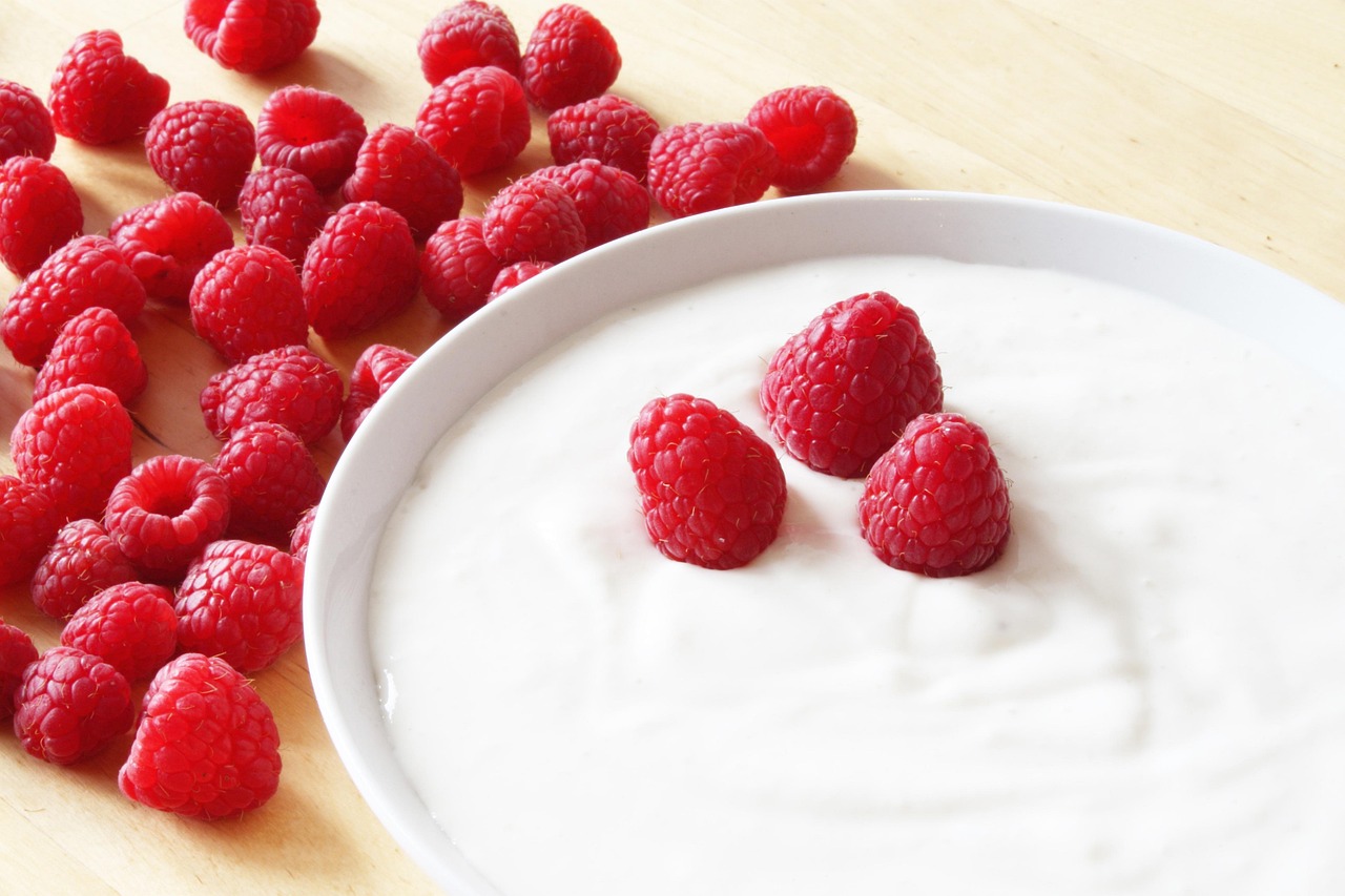 Iogurte natural, um dos três ingredientes da mousse