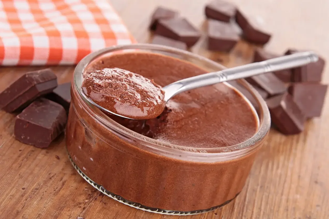 Mousse de chocolate fit com 3 ingredientes