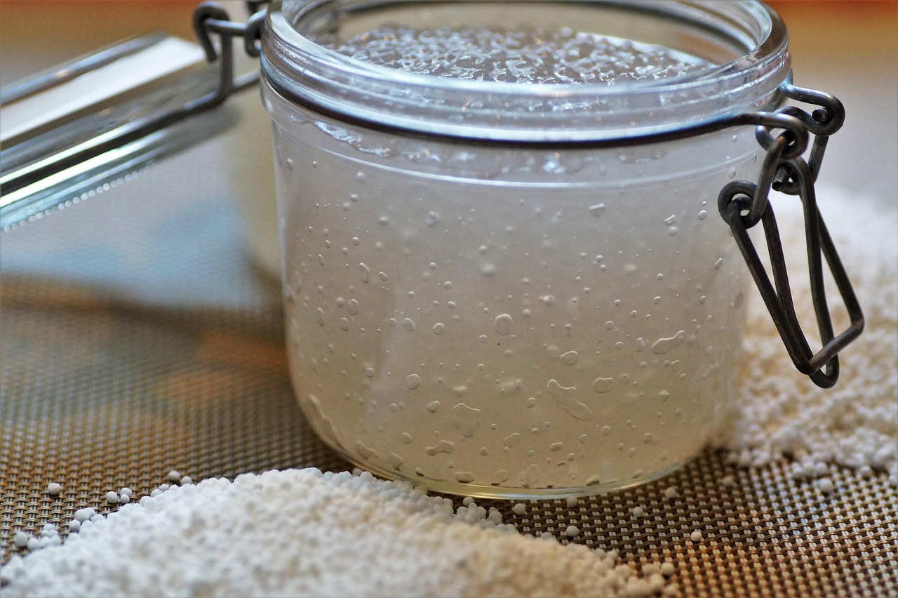 Goma de tapioca hidratada em pote, ingrediente base da massa
